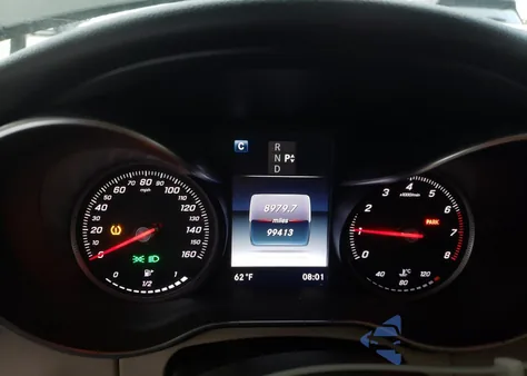 2016 Mercedes-Benz C 300 z USA, uszkodzony, nr VIN 55SWF4JBXGU149378